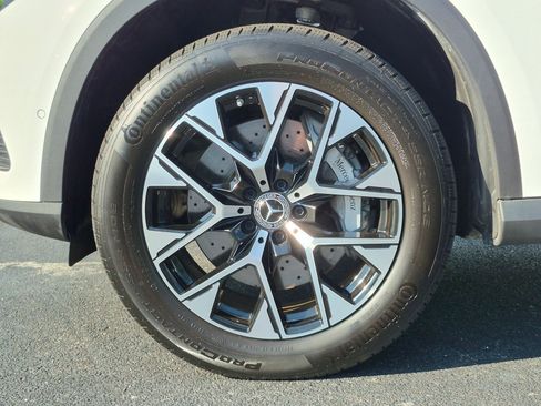 Certified 2025 Mercedes-Benz GLC 350e 4MATIC w/ Driver Assistance Package image 13