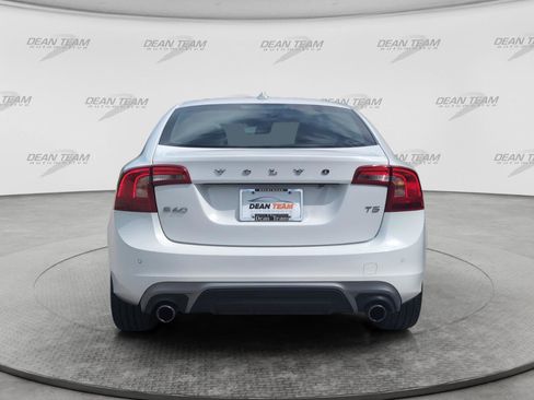 Used 2018 Volvo S60 T5 Dynamic w/ Vision Package FWD image 6