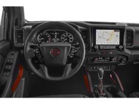 Used 2022 Nissan Frontier PRO-4X AWD/4WD image 2