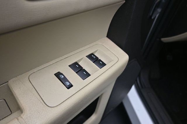 Used 2016 Ford Flex SE FWD image 19