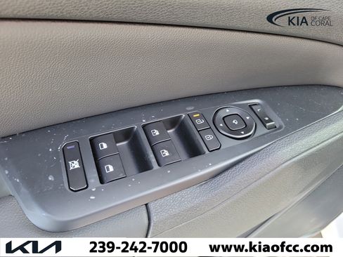New 2026 Kia Sportage SX FWD image 23