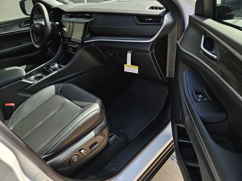 New 2026 Jeep Grand Cherokee L Limited RWD image 7