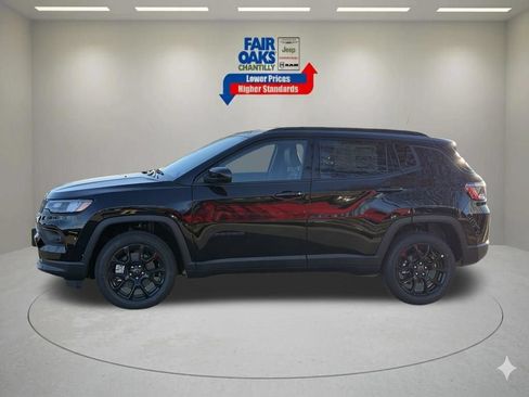 New 2026 Jeep Compass Latitude w/ Sun and Sound Group AWD/4WD image 11