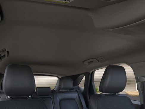 Used 2024 Ford Escape SE image 46