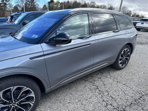 Used 2024 Lincoln Nautilus Reserve w/ Equipment Group 202A image 2