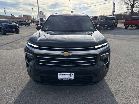 Used 2026 Chevrolet Traverse LT image 8