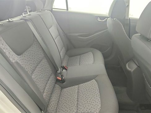 Used 2018 Hyundai Ioniq Blue image 31