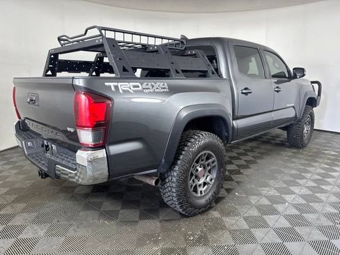 Used 2019 Toyota Tacoma TRD Off-Road AWD/4WD image 3