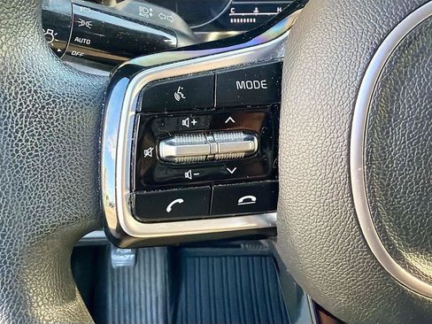 Used 2022 Kia Sorento LX FWD image 36