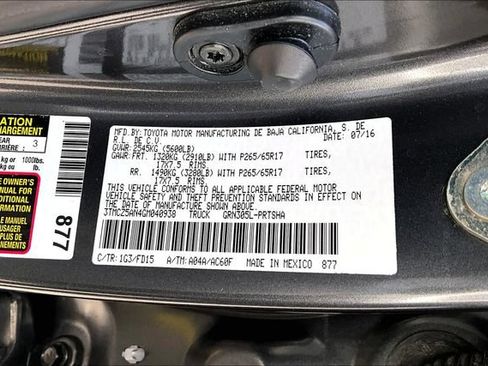 Used 2016 Toyota Tacoma TRD Sport w/ Premium & Technology Package AWD/4WD image 18