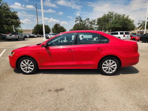 Used 2012 Volkswagen Jetta SE FWD image 4