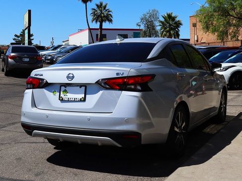 Used 2021 Nissan Versa SV FWD image 13