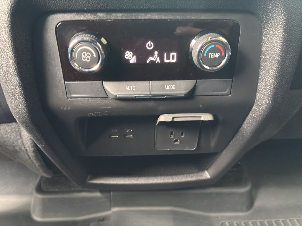 Used 2025 Chevrolet Traverse Z71 w/ Enhanced Driving Package AWD/4WD image 48