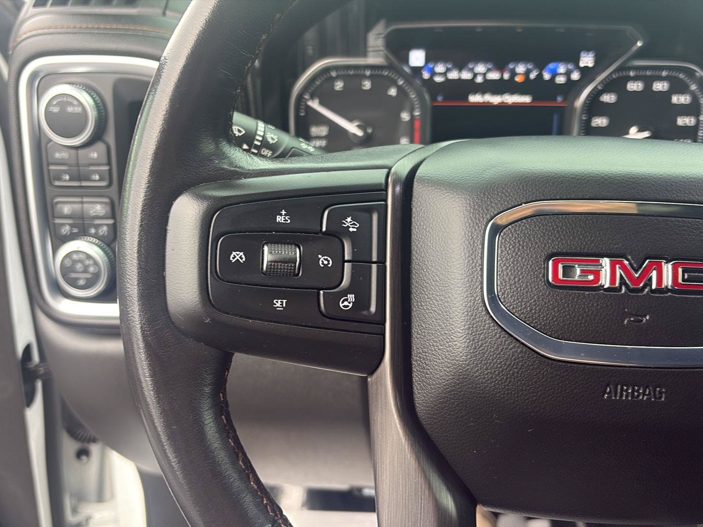 Used 2021 GMC Sierra 1500 AT4 w/ AT4 Premium Package AWD/4WD image 20