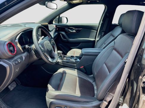 Used 2025 Chevrolet Blazer RS FWD image 22