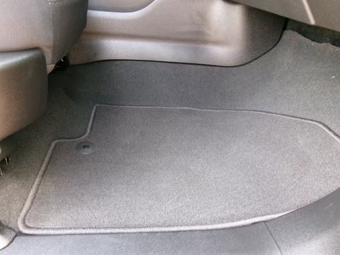 Used 2025 Chevrolet Tahoe LS image 23