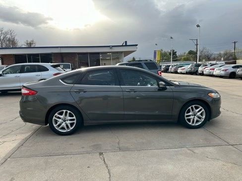 Used 2016 Ford Fusion SE image 8