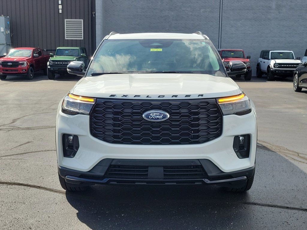 New 2026 Ford Explorer ST-Line w/ ST-Line Street Pack AWD/4WD image 2