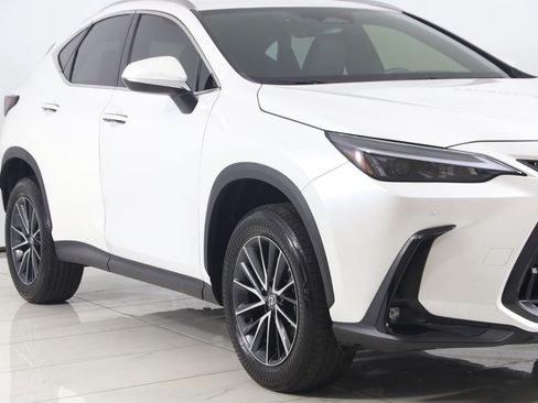 Used 2024 Lexus NX 250 FWD image 40