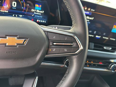 Used 2025 Chevrolet Equinox LT image 19