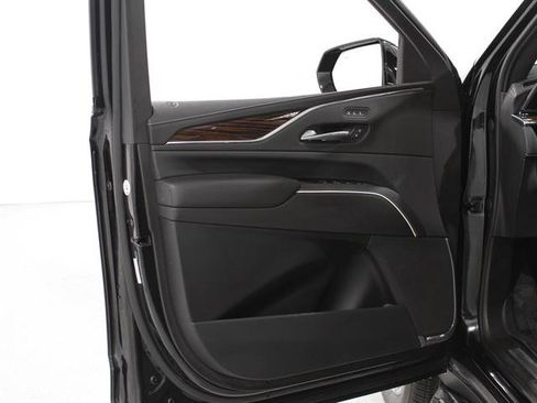 Certified 2021 Cadillac Escalade Premium Luxury image 4