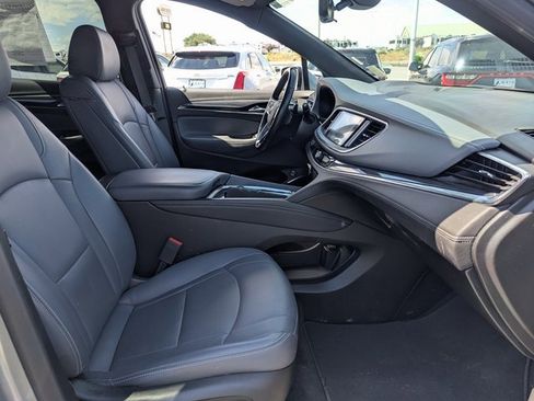 Used 2024 Buick Enclave Premium image 37