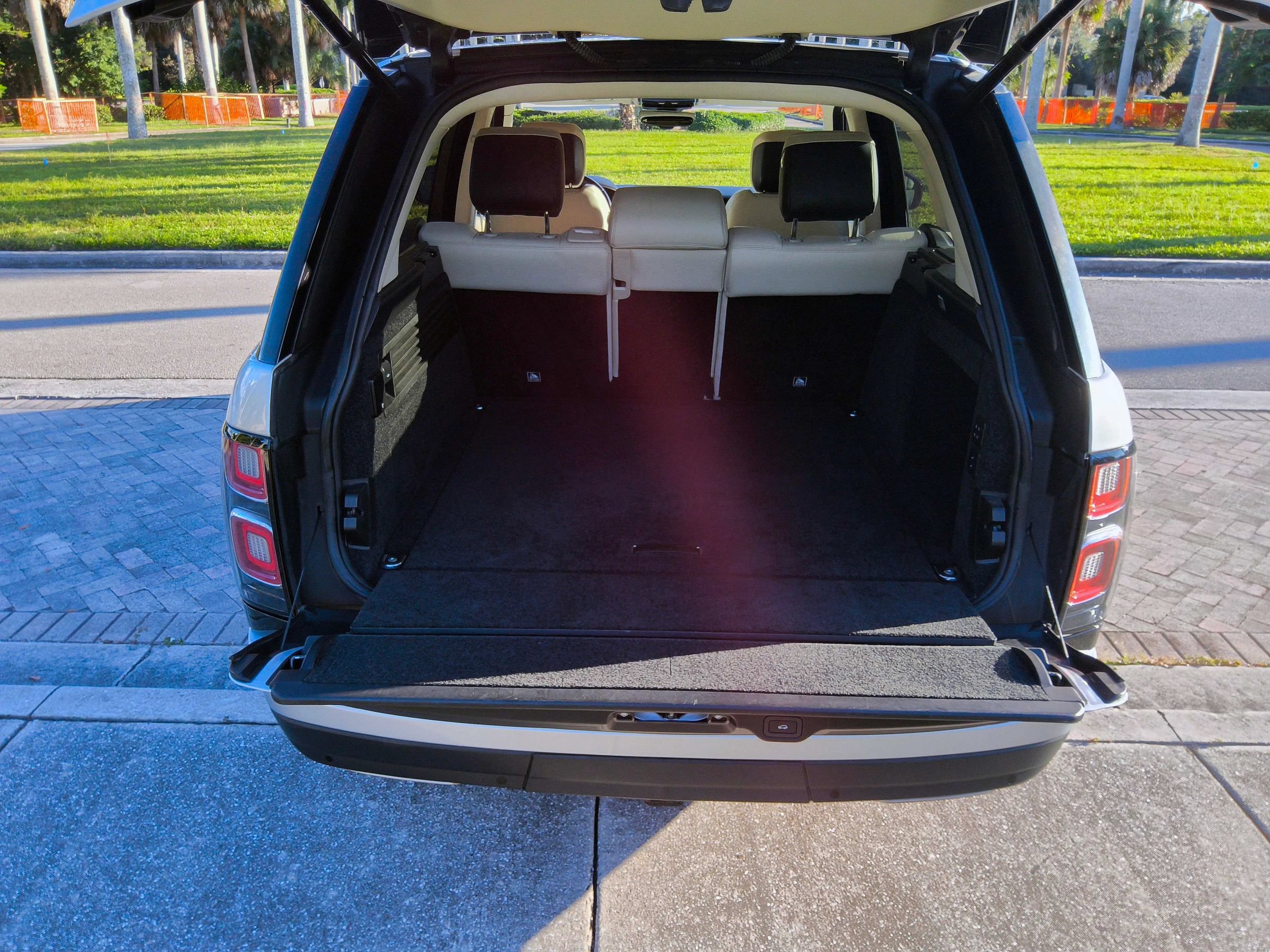 Used 2019 Land Rover Range Rover Supercharged AWD/4WD image 53
