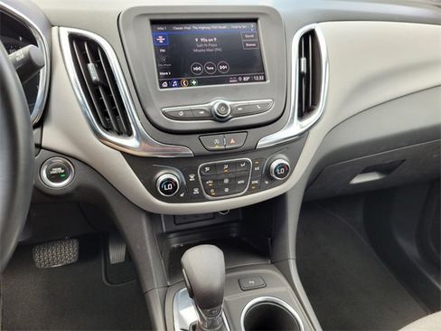 Used 2024 Chevrolet Equinox LT image 29