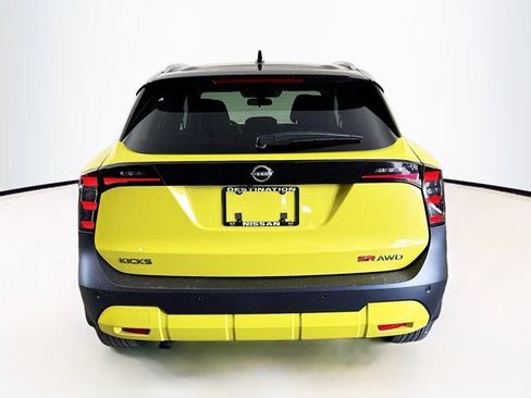 New 2026 Nissan Kicks SR w/ SR Premium Package AWD/4WD image 6