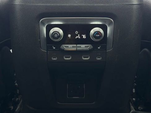 Used 2021 GMC Yukon Denali w/ Denali Ultimate Package image 26