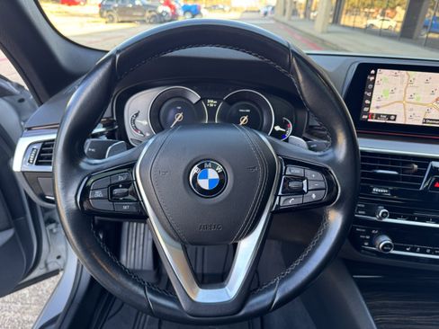 Used 2019 BMW 530i w/ Convenience Package image 20