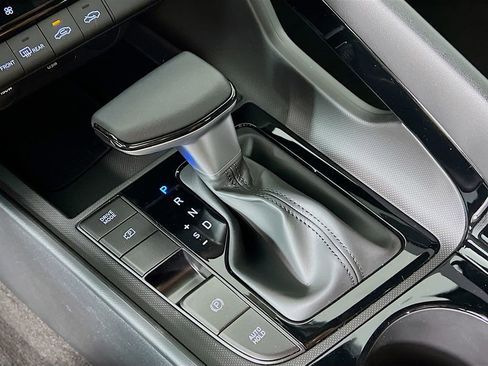 New 2025 Hyundai Elantra SEL image 15