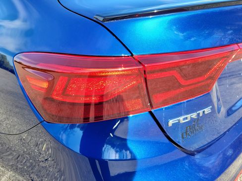 Used 2020 Kia Forte GT image 11