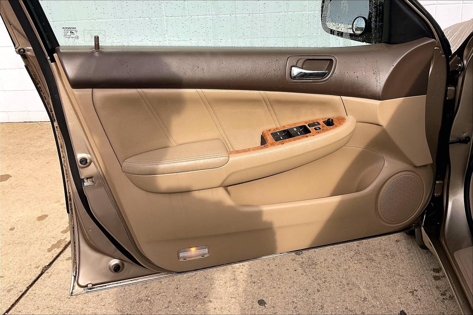 Used 2005 Honda Accord EX-L image 26