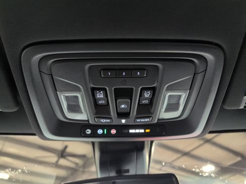 Used 2022 GMC Sierra 3500 AT4 w/ AT4 Preferred Package image 11