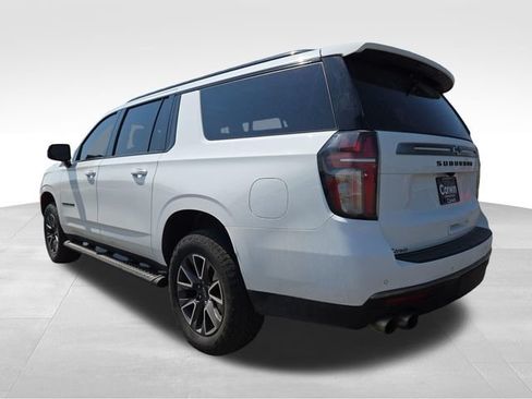 Used 2022 Chevrolet Suburban Z71 w/ Off-Road Capability Package AWD/4WD image 11