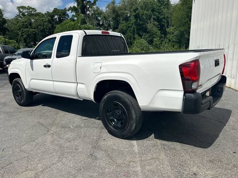 Used 2023 Toyota Tacoma SR RWD image 8