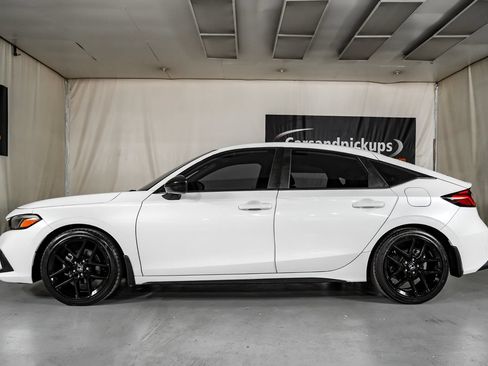 Used 2023 Honda Civic Sport image 11