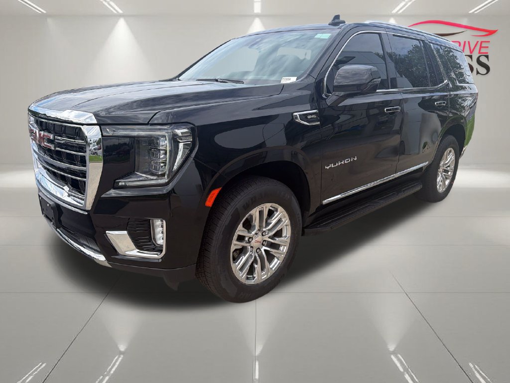 Certified 2023 GMC Yukon SLT w/ SLT Luxury Package AWD/4WD image 4