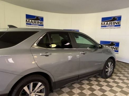 Used 2024 Chevrolet Equinox LT FWD image 2
