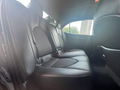 Used 2024 Toyota Camry SE image 19