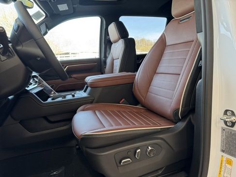 New 2026 GMC Sierra 3500 Denali Ultimate image 4