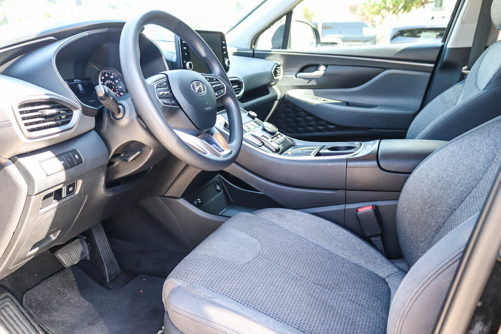 Used 2022 Hyundai Santa Fe SEL FWD image 18