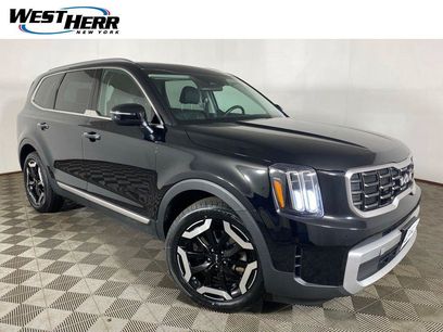 Used 2023 Kia Telluride S w/ S Sunroof Package