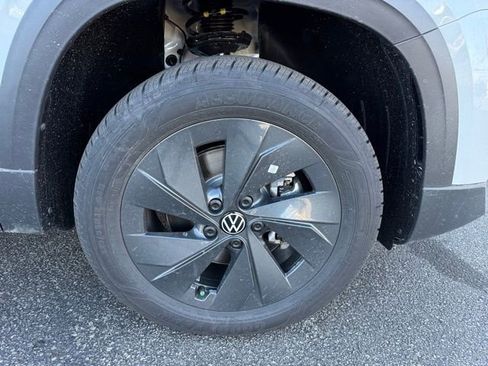 New 2026 Volkswagen Taos S FWD image 8