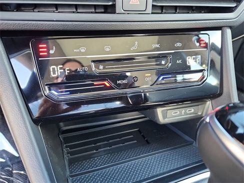 New 2026 Volkswagen Jetta SE image 14