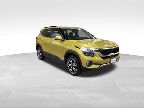 Used 2023 Kia Seltos SX w/ SX Sunroof Package image 4
