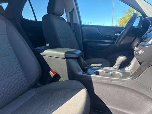 Used 2021 Chevrolet Equinox LT image 12