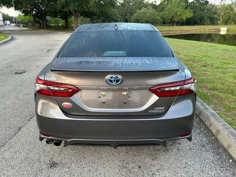 Used 2024 Toyota Camry XSE FWD image 5