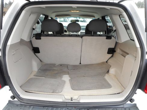Used 2009 Ford Escape 4WD Hybrid image 24